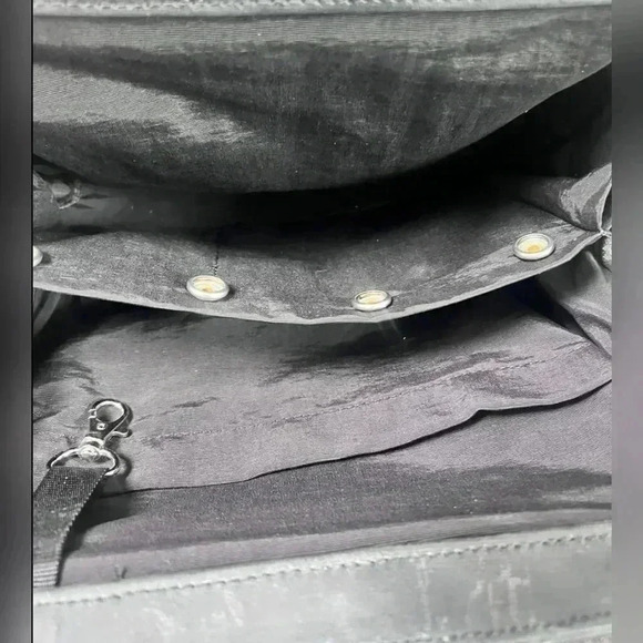 Petunia Pickle Bottom Cross Town Clutch Black Yellow Floral - Picture 2 of 4